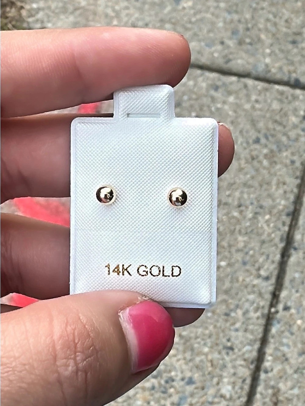 14K Gold Stud Earrings Like New